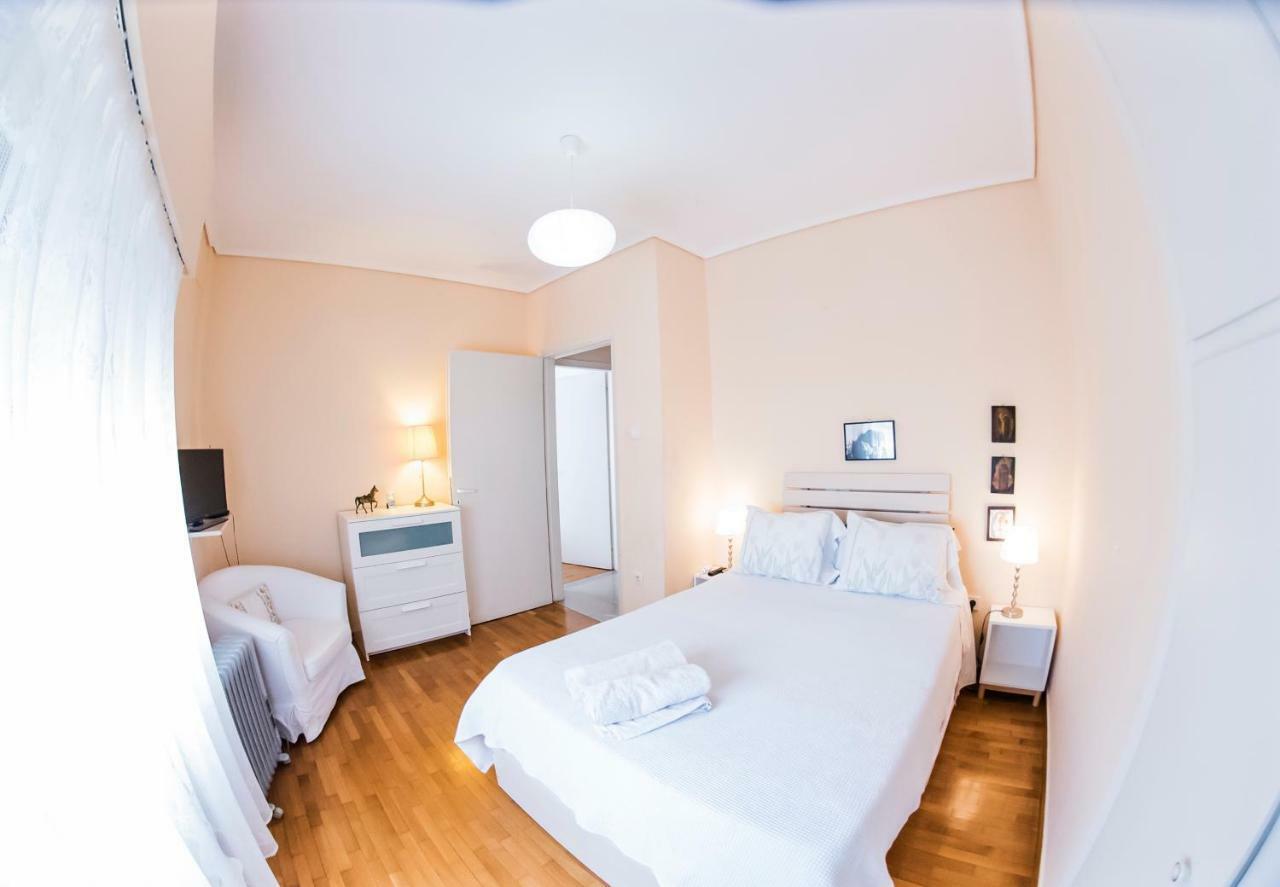 Flisvos Seafront-Marina Apartment Атина Екстериор снимка
