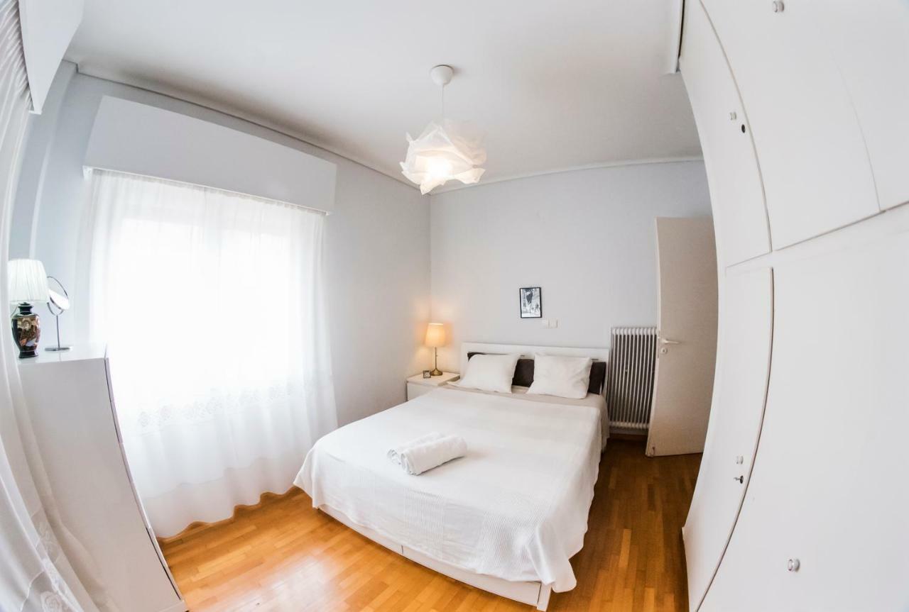 Flisvos Seafront-Marina Apartment Атина Екстериор снимка